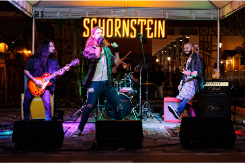 Stammer se apresentando no Festival Schornstein 2023